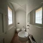 아파트 Bolove51, Un Loft Silenzioso Nel Cuore Della Citta 볼로냐